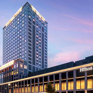 Hilton 酒店